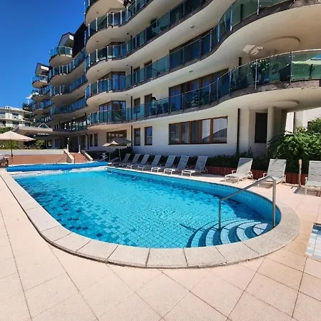 Apartment Plazza Royal - Rent Or Buy